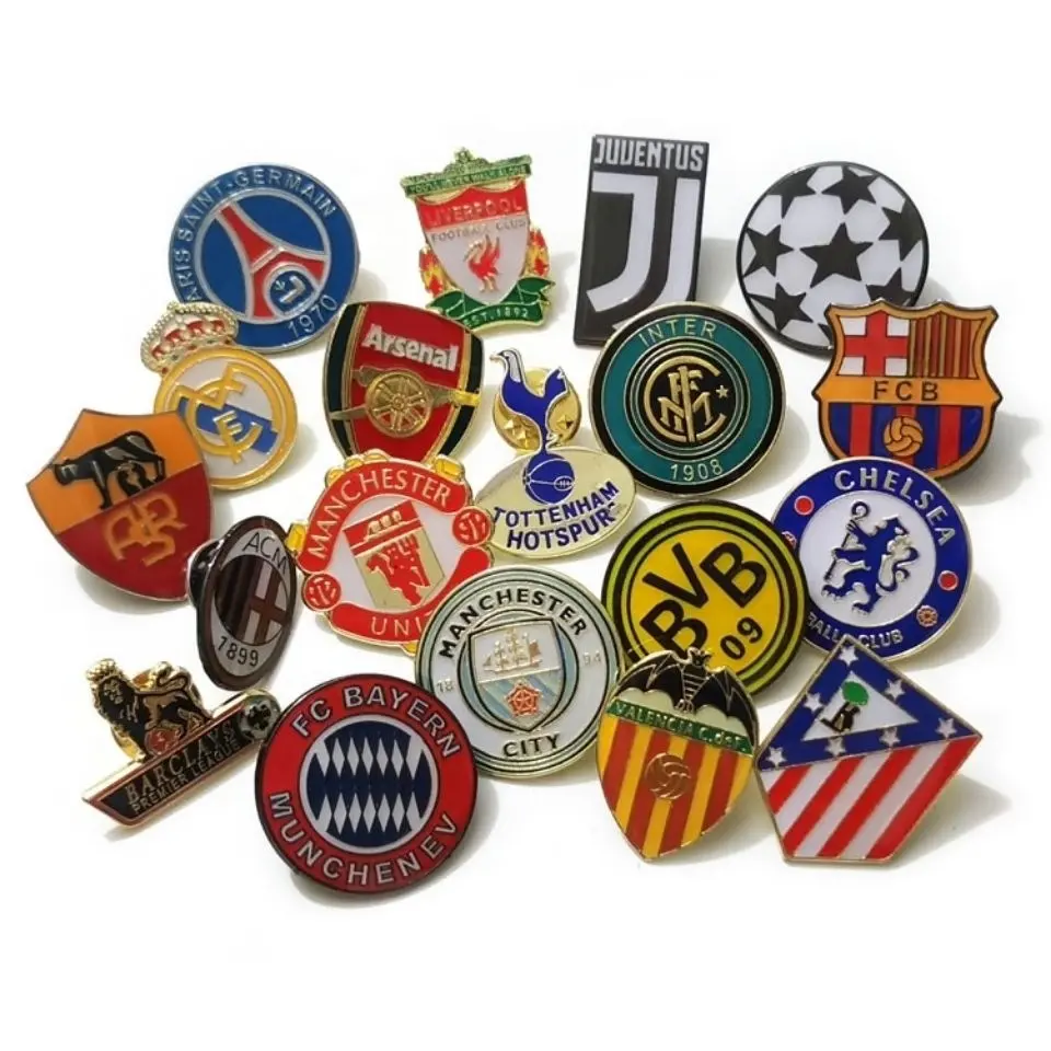 Alfileres de solapa de esmalte suave de Metal, insignias de Pin de fútbol de Copa Europea, regalos para clubs, insignias de fútbol