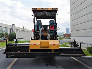 Satılık yeni SANY C8 SSP100C-8 10m asfalt finişer yol makineleri SANY C8 finişer kullanılır