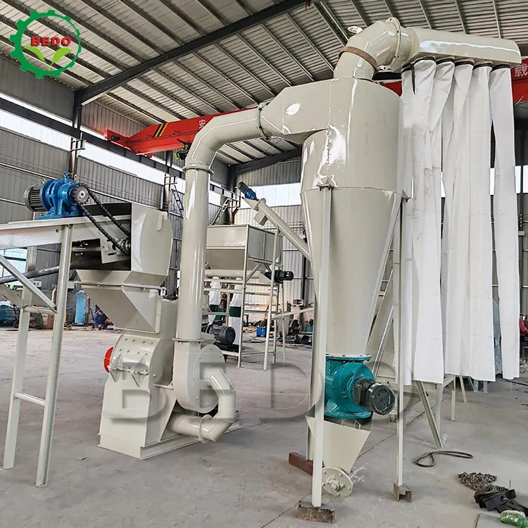 Venda quente China Máquina de prensagem de pelotas para produção de pelotas de madeira de biomassa completa