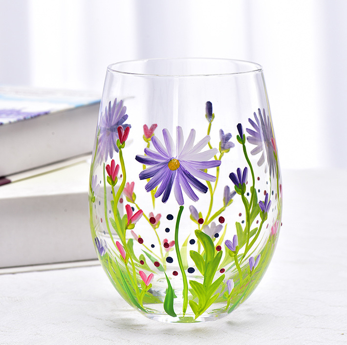 Coquetier printanier aux couleurs vives