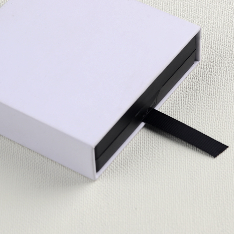 White 7*7*2cm