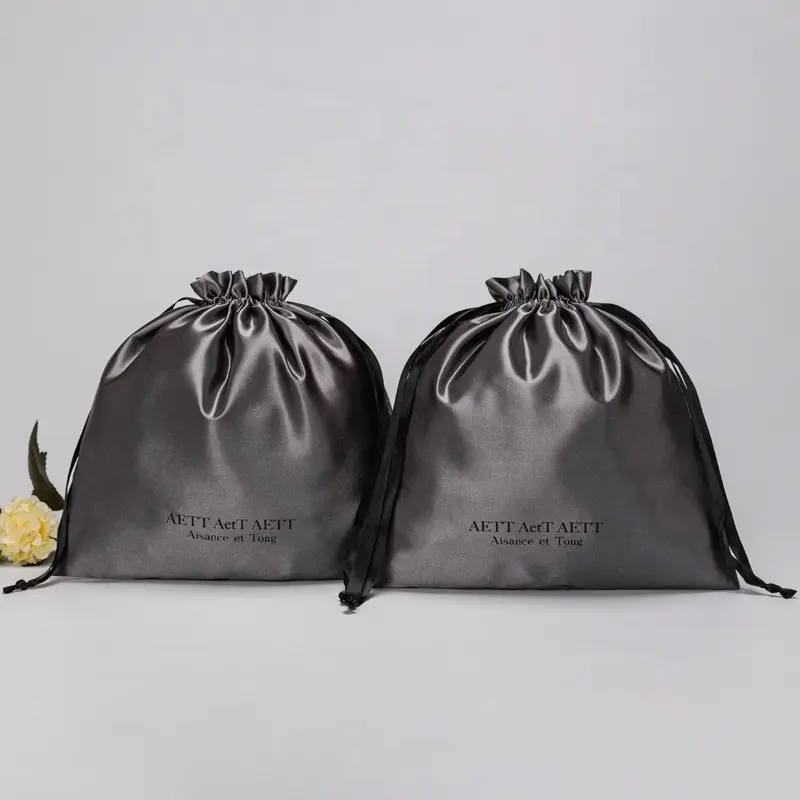 Bolsa de satén de seda gris con logotipo personalizado a la moda con cinta Venta caliente Tamaño personalizado Bolsa de almacenamiento de lencería de satén de tela de seda grande