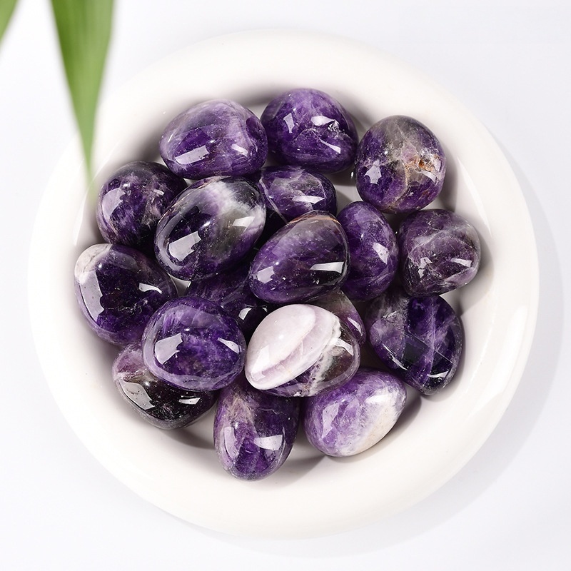 Dreamy amethyst rolling stone