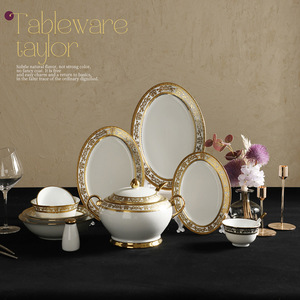 Basit stil kabartmalı altın seramik yemek tabağı restoran dereceli plaka ile altın kenar meyve kek ekran için dayanıklı seramik Set - Product Image 1