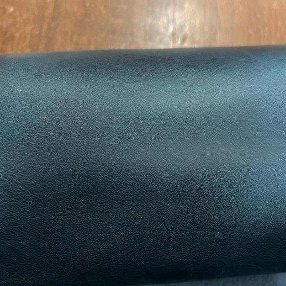 Bleu foncé