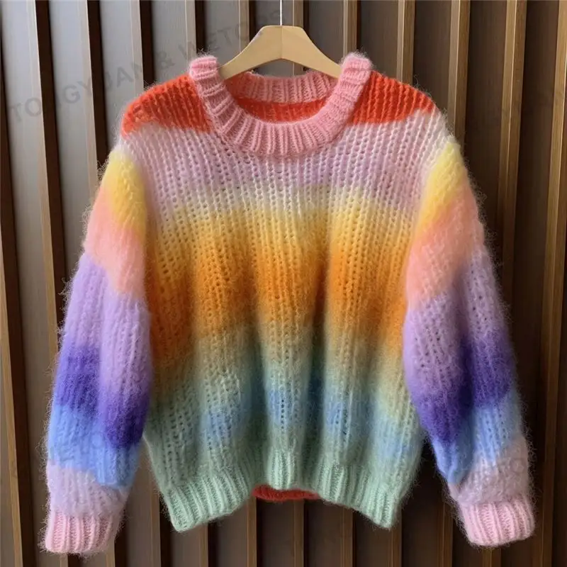 2023 ODM all'ingrosso nuovo Pullover maglione Mohair lavorato a maglia arcobaleno manica lunga
