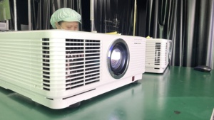 Haritalama projeksiyonu için 7000-Lumen WUXGA 3LCD 4K lazer projektör Hologram projektör - Product Image 5