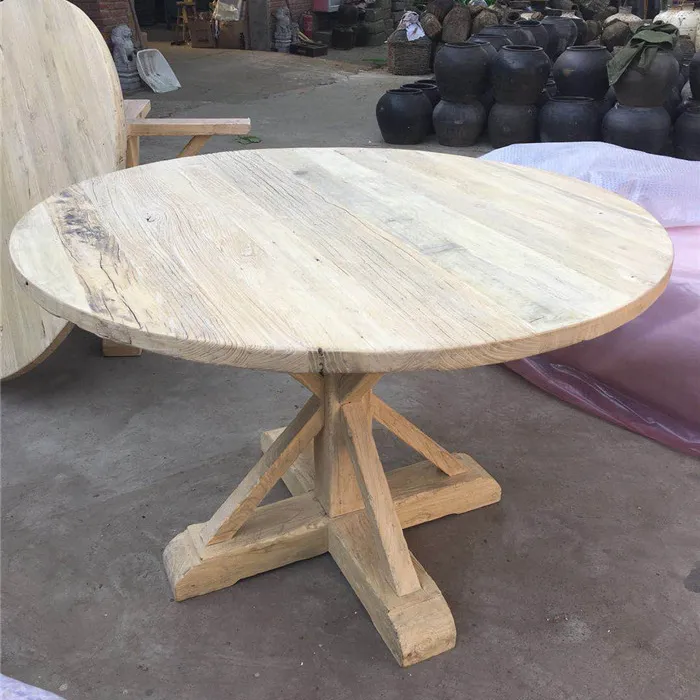 Современный обеденный стол из переработанного дерева