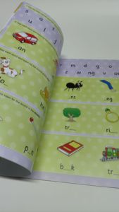 หนังสือเล่มเล็กนิตยสารสำหรับเด็กหนังสือเล่มเล็กพิมพ์ลายอานม้าเย็บผูกติดกับตะเข็บแบบกำหนดเอง - Product Image 4