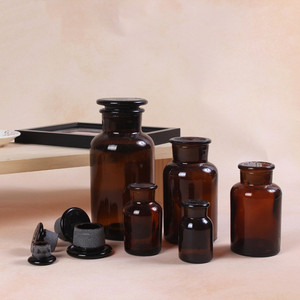 60ml 125ml 250ml eczane ambalaj geniş ağız Amber cam reaktif şişe eczacı <span class=keywords><strong>Chemist</strong></span> kavanoz kahverengi şişe ile zemin stoper