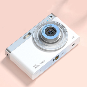 中国工厂生产的专业4K 1080P高清数字袖珍摄像机，带sd卡内存的发光二极管填充灯8倍变焦