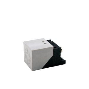 KJT-BF40 nicht bündig 15mm/40mm 10-36VDC quadratischer Kunststoff körper Analoger Ausgang induktiver Näherung sensor mit CE