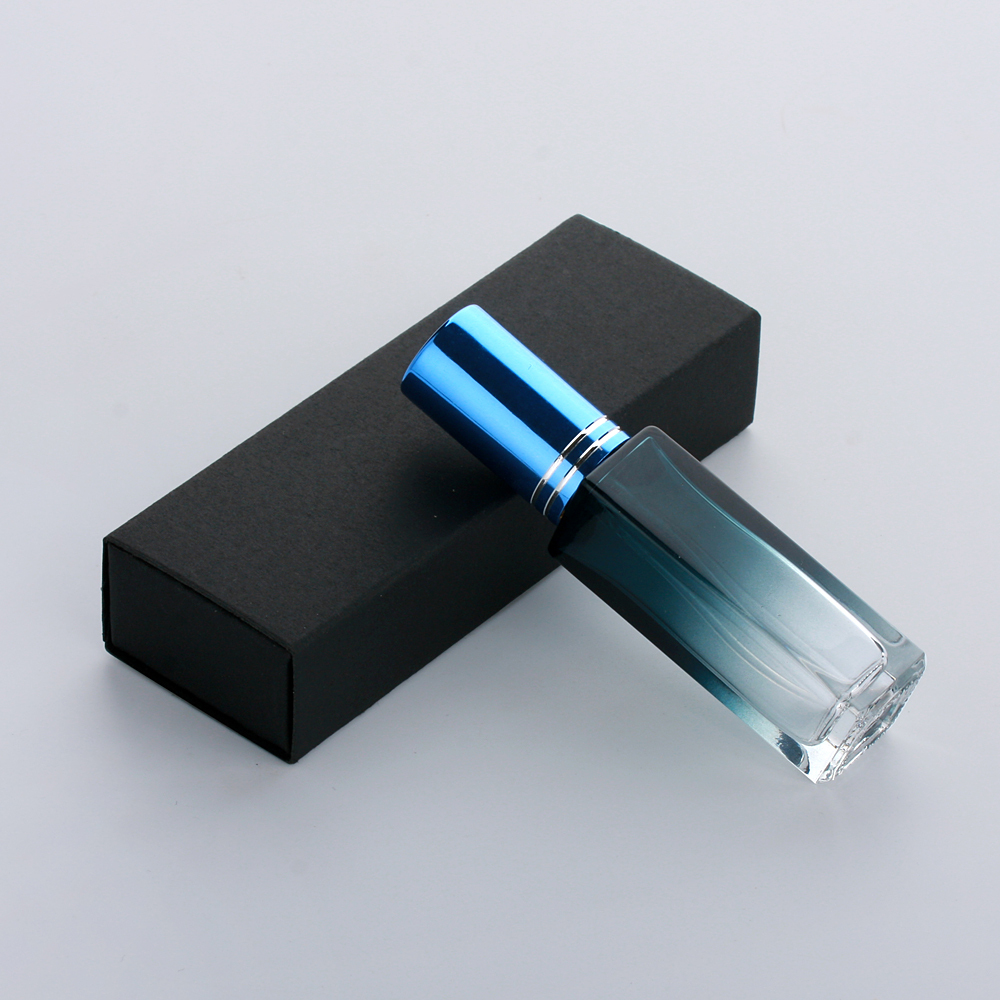 Línea azul negra
