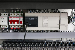 Profession elle Glas lade-und Entlade maschine für den Anschluss der automatischen Kantens chleif maschine - Product Image 6