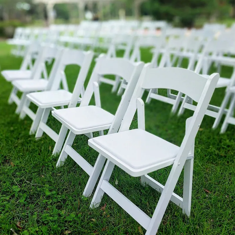 Venta al por mayor Silla de boda plegable fiesta eventos marco de metal sillas plegables blancas