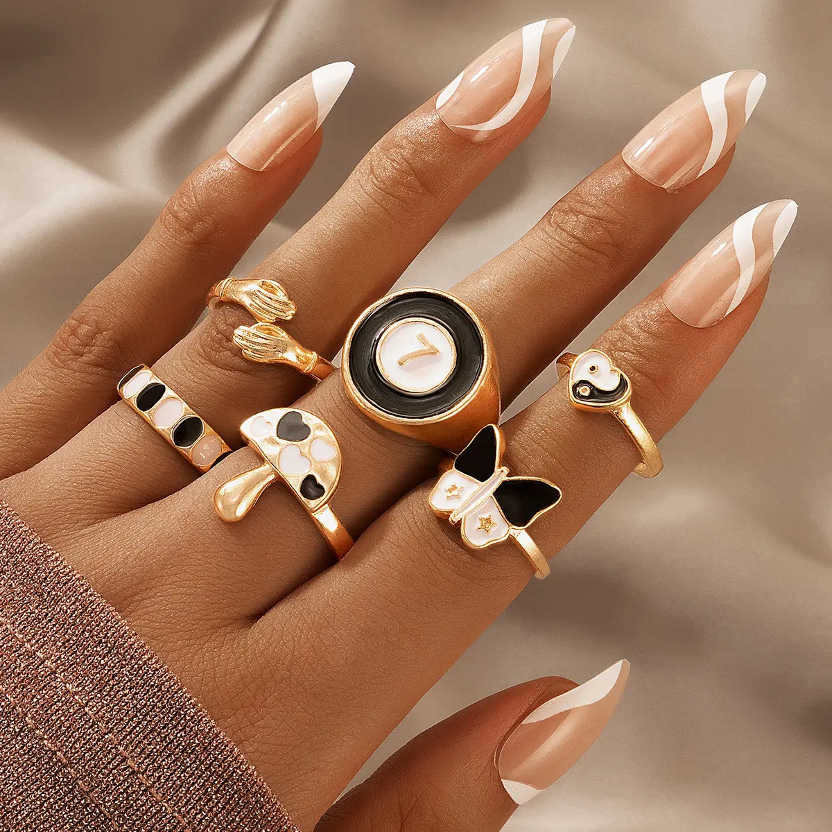 Gli stati uniti new ins style ring black Tai Chi butterfly mushroom element anello antigoccia da 6 pezzi