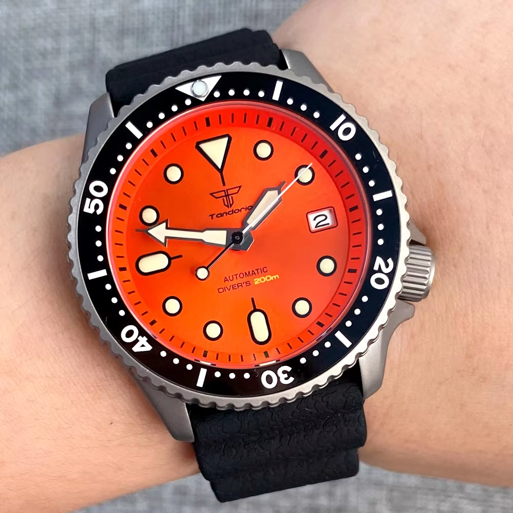 logo cadran orange + insert noir