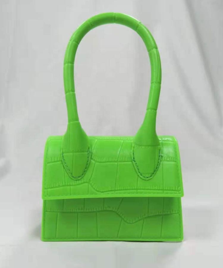 สีเขียว