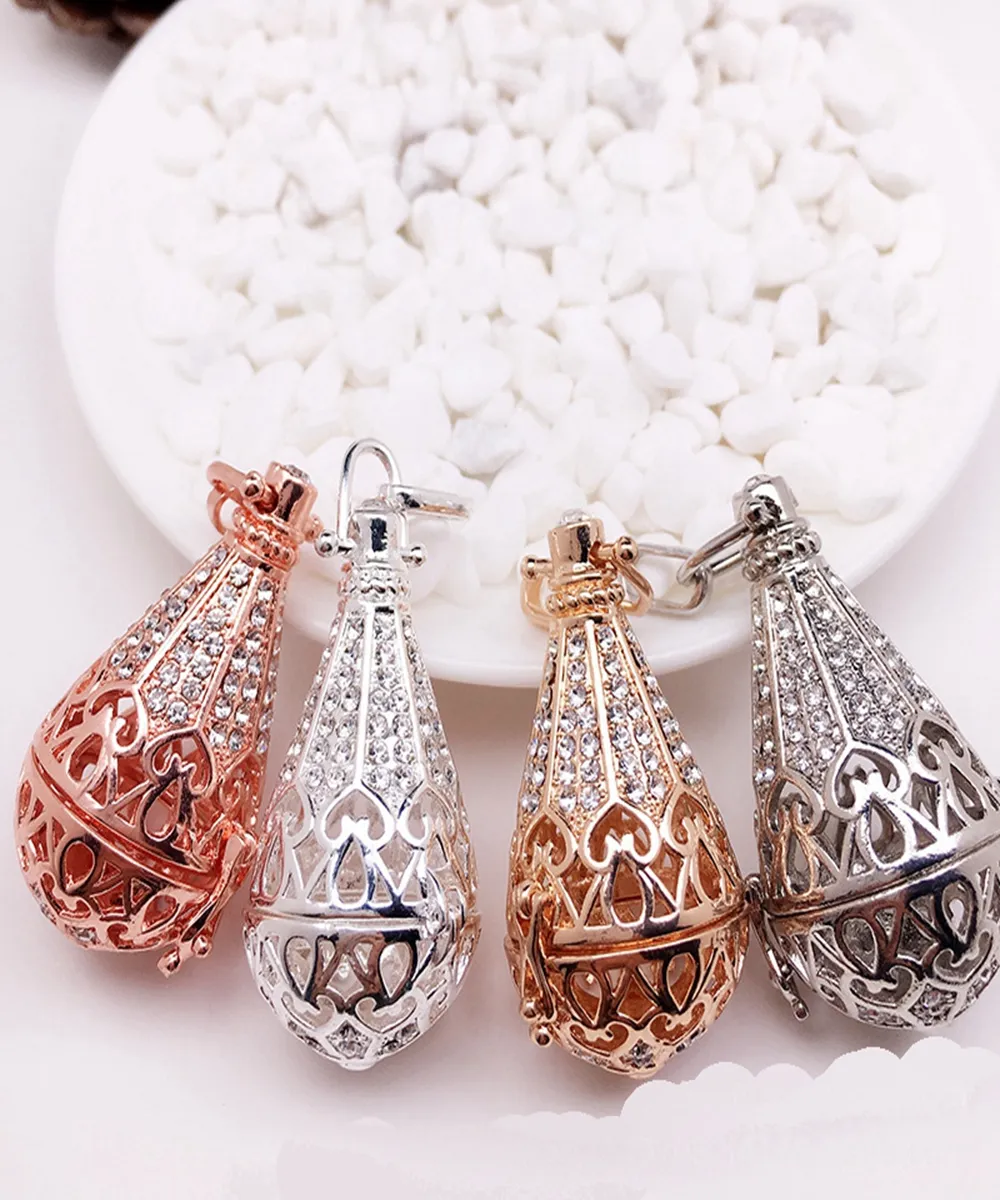Love crystal drop can open aromatherapy Pendant Necklace aromatherapy essential oil diffusion piano sound bead bell sweater