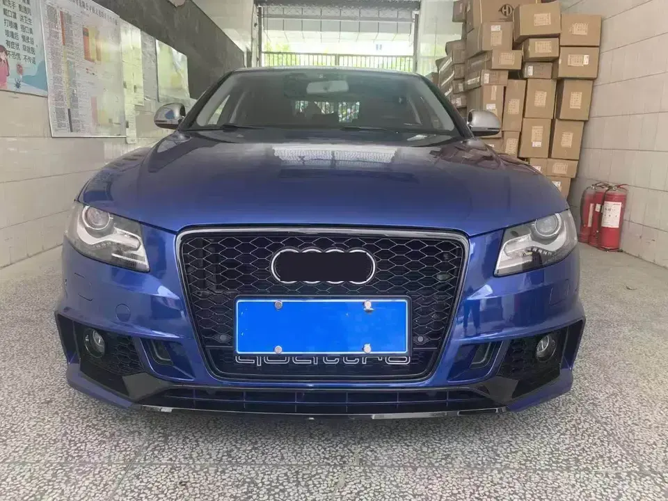 RS4 2008-2012に変更されたアウディA4に適したグリル付きフロントバンパー