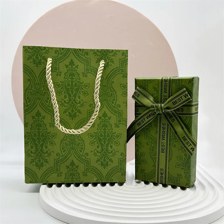 Tùy chỉnh các tông ngăn kéo giấy Hộp quà tặng với túi quà tặng cho chai nước hoa