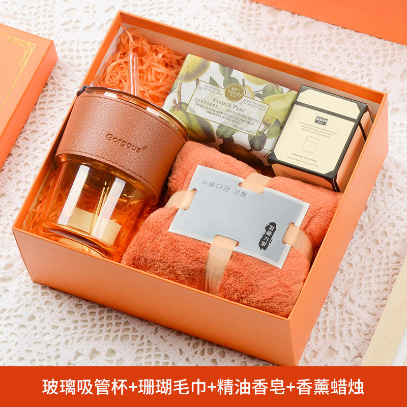 Tasse en paille de verre orange, serviette, bougie, coffret cadeau de savon