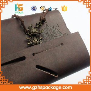 2017 Vintage Capa de Couro Genuíno <span class=keywords><strong>Notebook</strong></span> com Pingente, Cor Creme Sem Madeira Página Interna Folhas Soltas <span class=keywords><strong>Notebook</strong></span> Diário A5 Tamanho HS