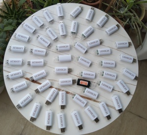 Thẻ nhớ USB Flash có lò xo có thể thu vào dùng làm quà tặng doanh nghiệp, sự kiện quảng cáo, đào tạo tại trường học - Product Image 6