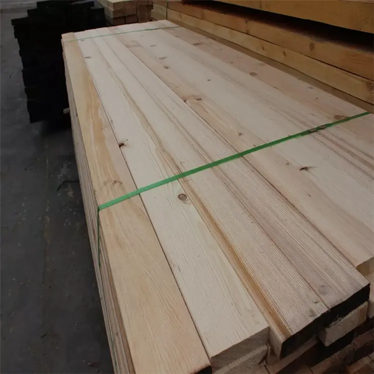 Fourniture de bande de bois de pin Radiata pin pour la Construction cadre de porte en pin blanc bois carré