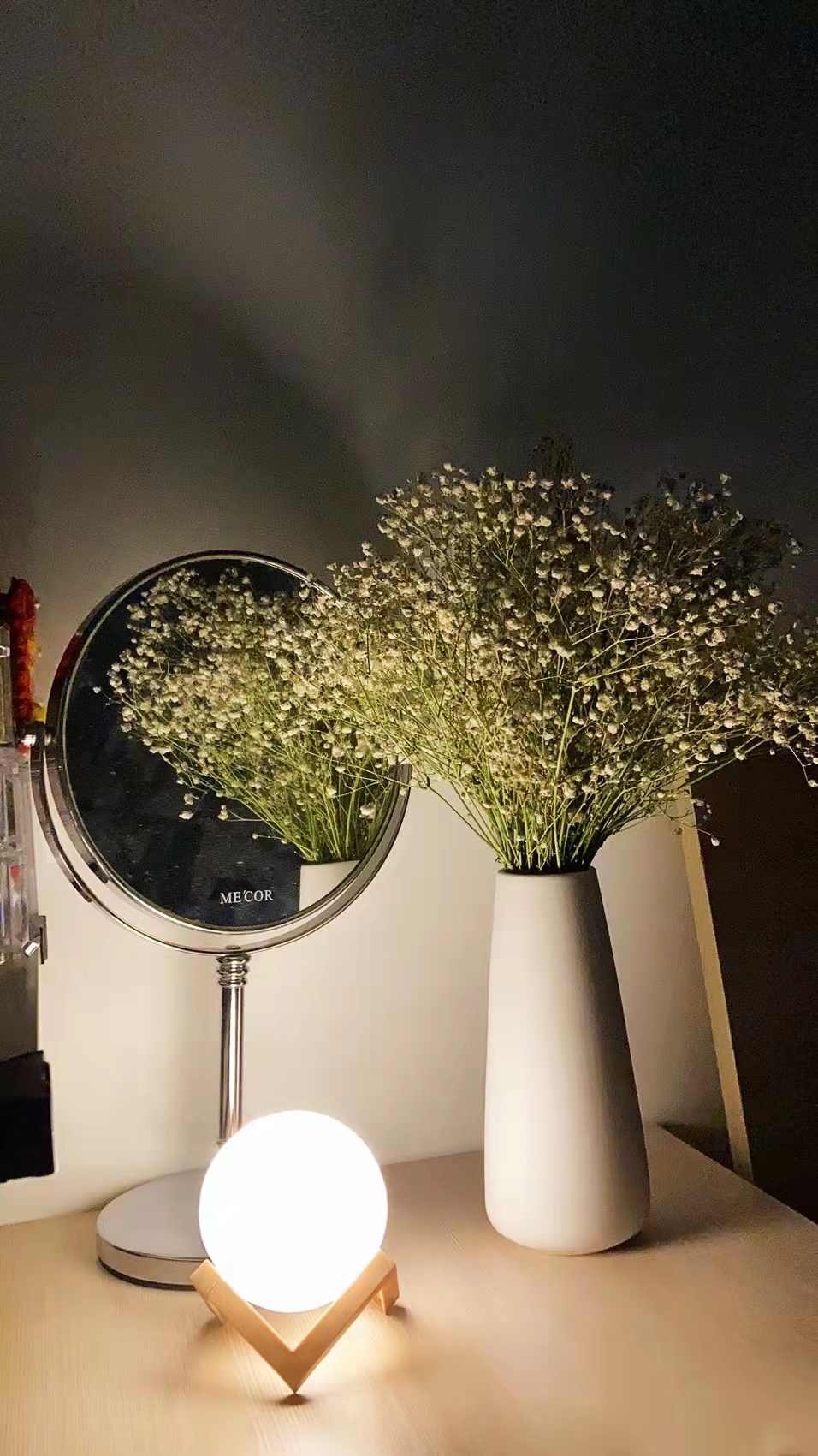 Nordic modern white ceramic vase creative flower arrangement decorations