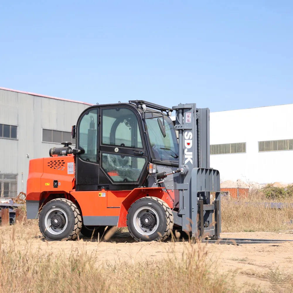 Fabricant chinois de nouveau chariot élévateur à fourche 4WD Diesel chariots élévateurs composant de pompe fiable certifié ISO CE chariot élévateur tout-terrain d'occasion agricole