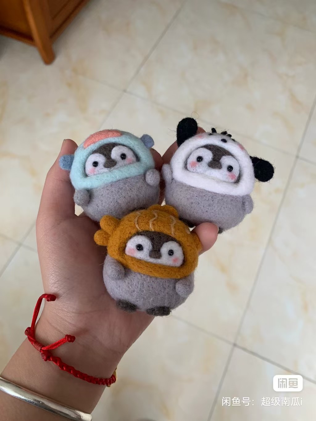 Porte-clés petit pingouin poisson laid