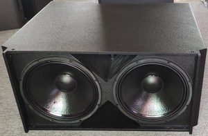 3*18英寸木制扬声器长偏移高<span class=keywords><strong>SPL</strong></span>钕磁铁供电和无源功能