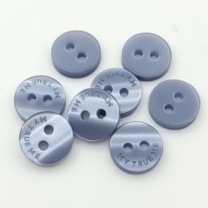 Botón de resina hecho a medida Botones de dos agujeros para Botón de camisa con logotipo - Product Image 6