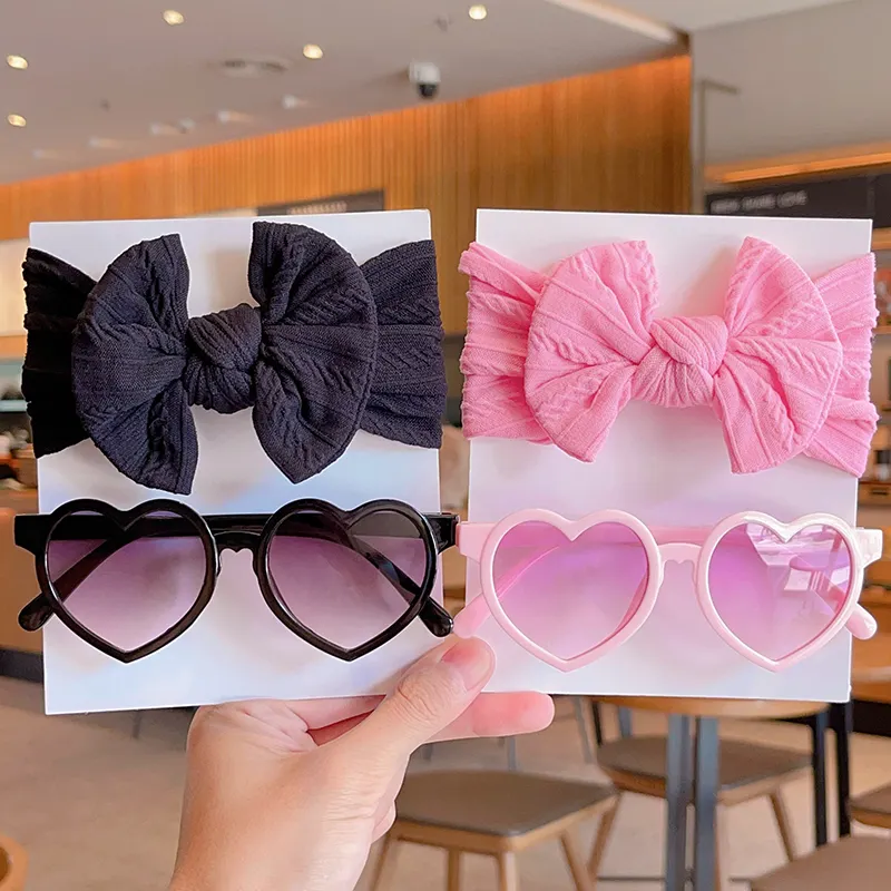 Gran oferta, nuevas gafas de sol con forma de corazón para chico 2023 con diadema, conjunto de tonos para niños, diadema de nailon para bebé y lazos, accesorios para bebés