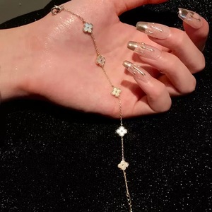 ラッキーフォーリーフクローバーブレスレットジュエリーチャームシェルCzキュービックジルコニアブレスレット女性用ギフト