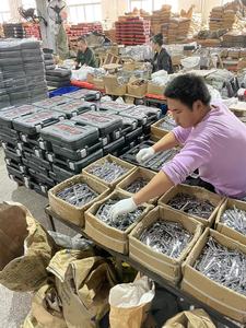 108件工具组塑料盒带24/72齿自动释放扳手修理车间车库机械工具包 - Product Image 6