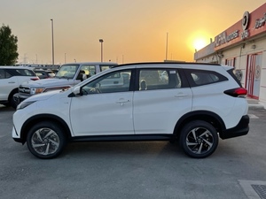 スタイリッシュにドライブこの洗練された信頼性の高いTOYOTA RUSH 1.5L SUV RWD MY2022を今日所有
