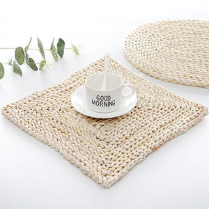 Homeplus 2025新到广场玉米皮编织圆垫手工天然稻草桌垫耐热餐垫 - Product Image 2