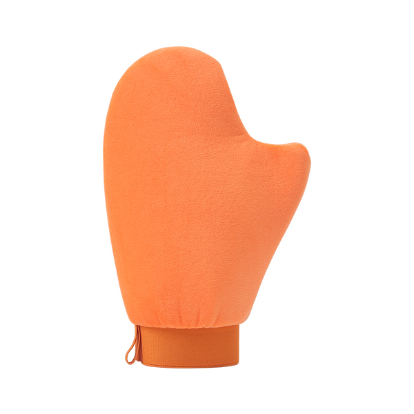 Naranja con banda elástica y pulgar