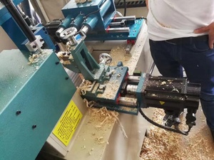 Weho Holz bearbeitungs maschinen Holz <span class=keywords><strong>4</strong></span>-Achsen-<span class=keywords><strong>CNC</strong></span>-gesteuerte Drehmaschine für Stopfen griffe <span class=keywords><strong>CNC</strong></span>-Drehmaschine Fräsmaschine OEM angeboten