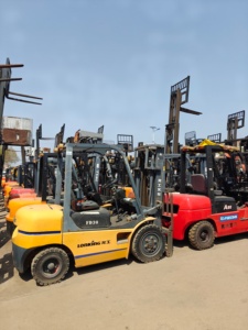 Zhongli Electric Forklift 2-5-7-Ton Inventory Clearance Offer Limited Stock Alert Diesel <strong>Stacker</strong> with 3T Loading Capacity - Product Image 5