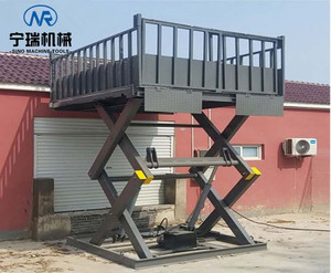 Piattaforma di sollevamento a forbice fissa e Mobile, carico di sollevamento dell'elevatore di merci 2T 3T 4T per il trasporto di suini, bovini e ovini - Product Image 2