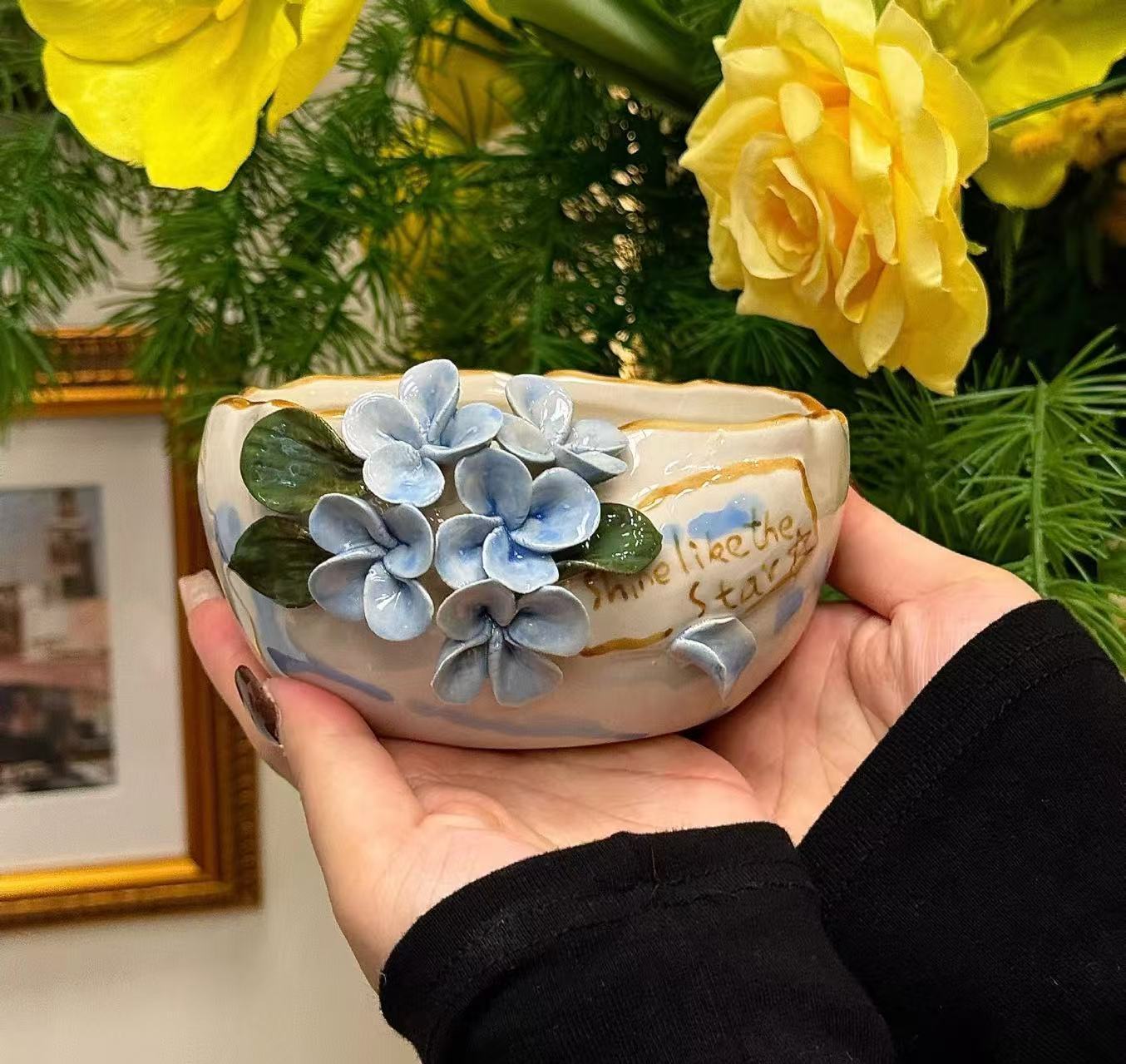 Azul tazón de rosas