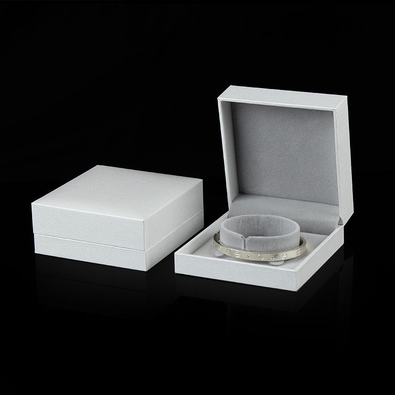 Coffret bracelet blanc