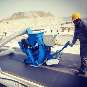 Beton kumlama makinesi yatay bilyeli temizleyici küçük taşınabilir yol yüzeyi kumlama makinesi - Product Image 3