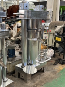 <strong>Automatic</strong> <strong>Use</strong> Cold Oil Press Extracting Hydraulic Press for Cocoa Butter Food Machinery - Product Image 5