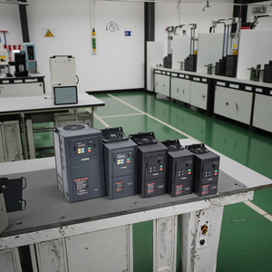 RIQNO B320 Series 380V AC Motor Drive 2.2KW Frecuencia variable RS485 Comunicación Vector Control VFD Drive para ventilador Bomba de agua - Product Image 2