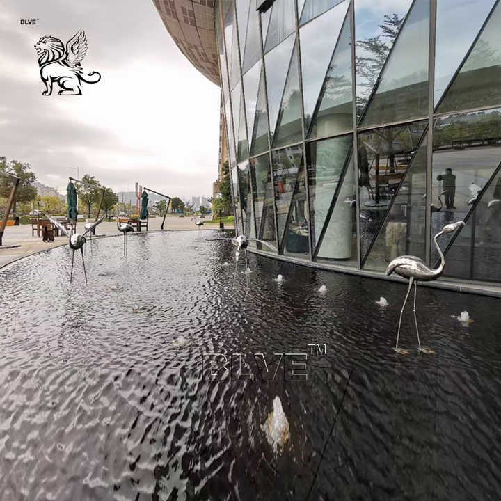 BLVE decorativo per esterni arte moderna statue di fenicotteri in acciaio inossidabile scultura di fontana d'acqua da giardino lucidata per edificio per uffici
