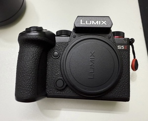 Kullanılan Panasonics Lumix S5 Mark II tam çerçeve aynasız kamera <span class=keywords><strong>6K</strong></span> kamera S5 II dijital HD kamera resimleri